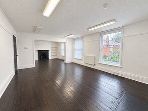 10 King St, Newcastle Under Lyme to rent Interior Photo- Image 2 of 8