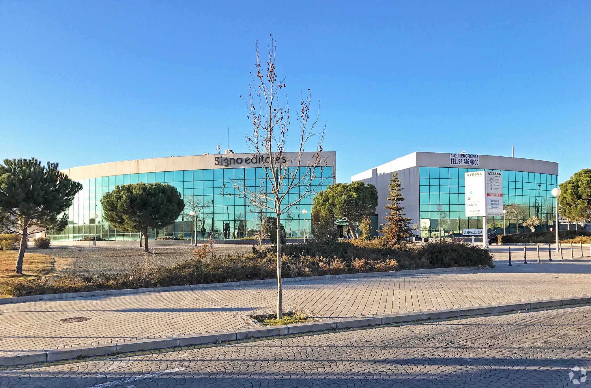 Office in Pozuelo de Alarcón, Madrid to rent Building Photo- Image 1 of 2
