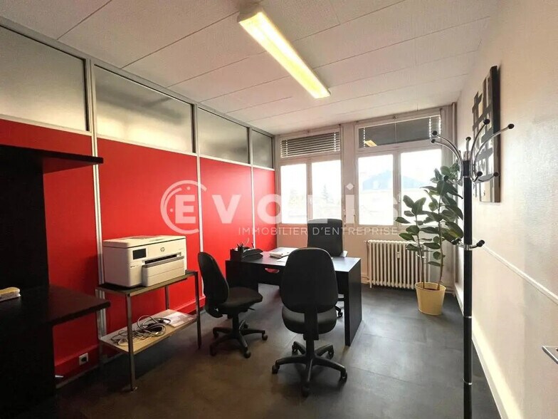 Office in Bordeaux to rent - Interior Photo - Image 2 of 5