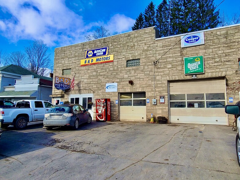 885 Main St, Margaretville, NY for sale - Primary Photo - Image 1 of 13