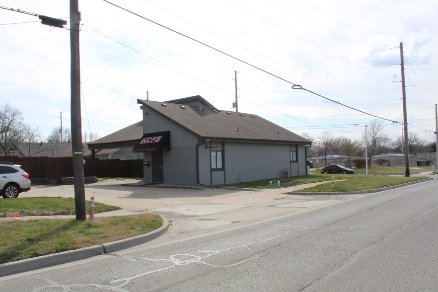 901 E Loula St, Olathe, KS for rent - Building Photo - Image 3 of 6