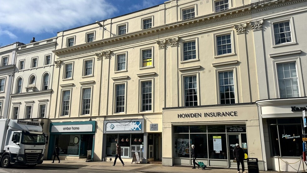 160-164 Parade portfolio of 3 properties for sale on LoopNet.co.uk - Building Photo - Image 1 of 10