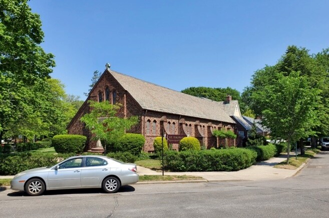 6 Commonwealth Blvd, Floral Park, NY for rent - Building Photo - Image 1 of 2