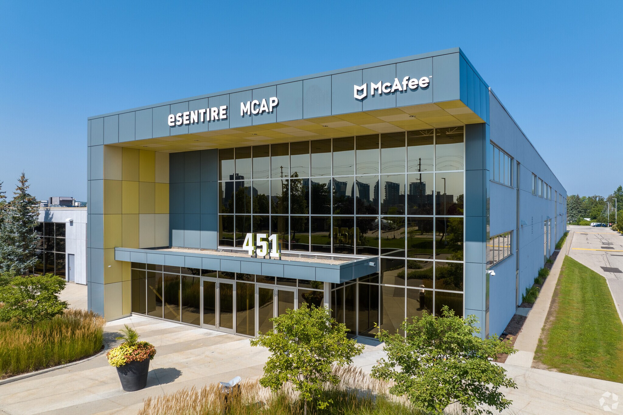 451 Phillip St, Waterloo, ON to rent Building Photo- Image 1 of 7