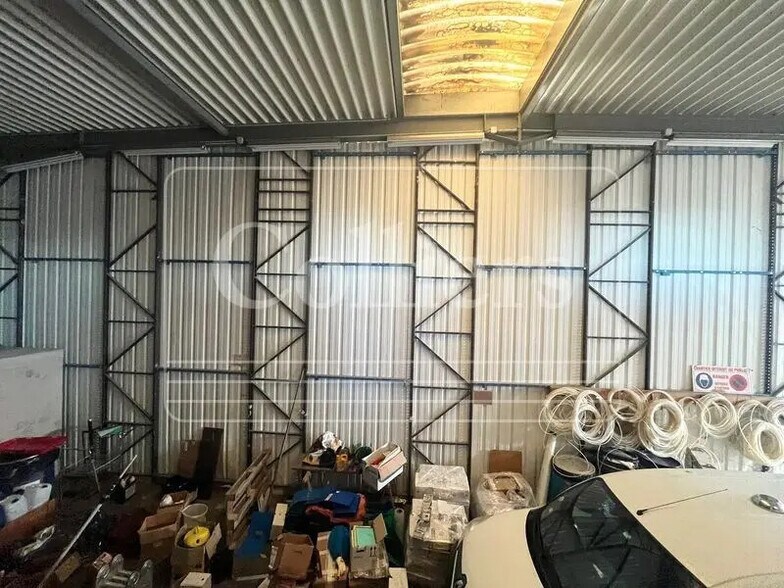 Office in Vitrolles to rent - Interior Photo - Image 3 of 6