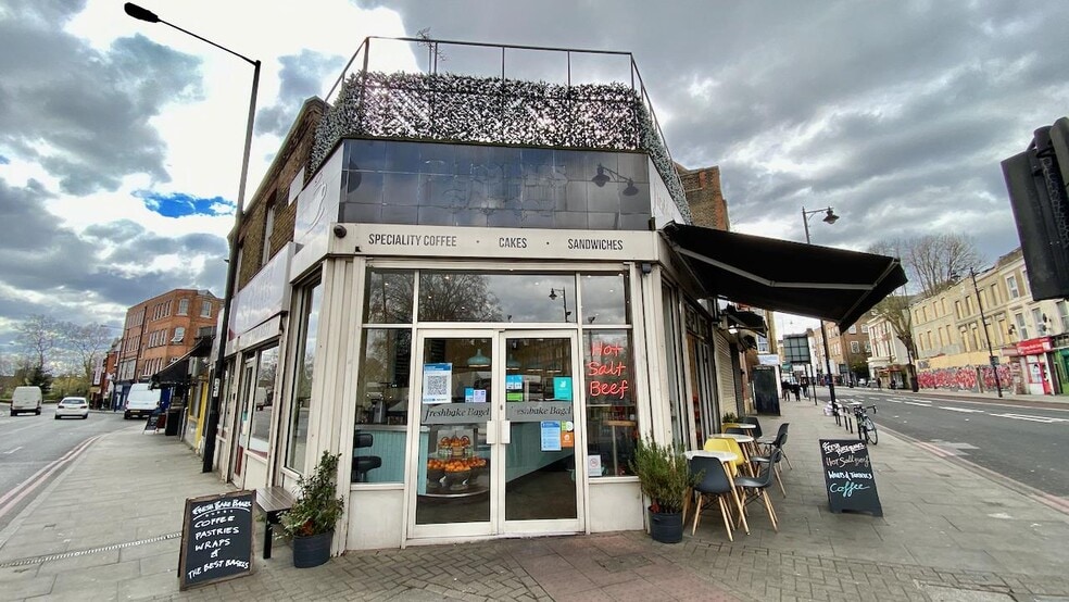 228 Stoke Newington High St, London for sale - Primary Photo - Image 1 of 1