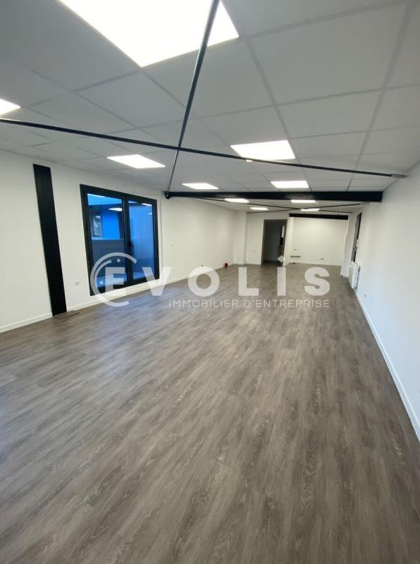 Office in Lagny-sur-Marne to rent Interior Photo- Image 1 of 7