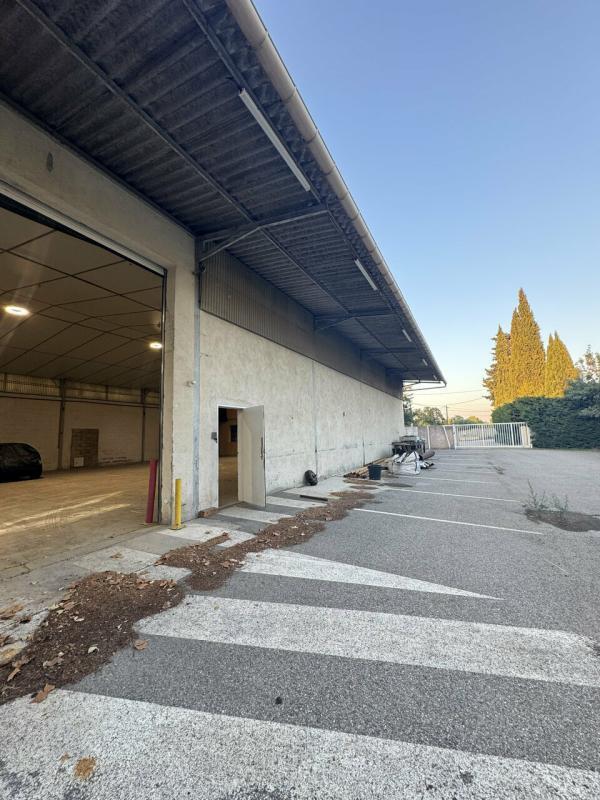 Light Industrial in Châteaurenard for sale Building Photo- Image 1 of 9