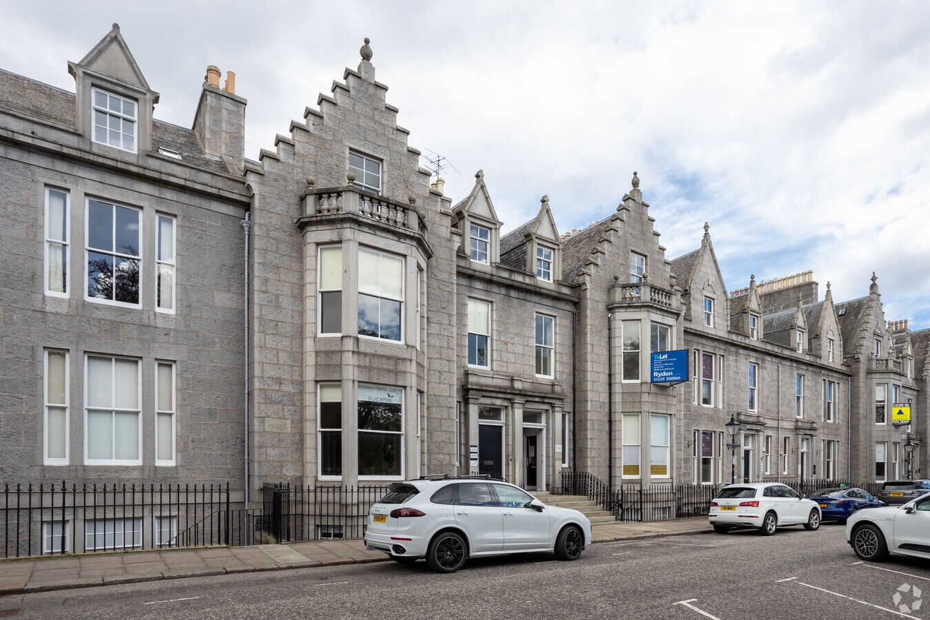 56 Rubislaw Ter, Aberdeen AB10 1XE UK
