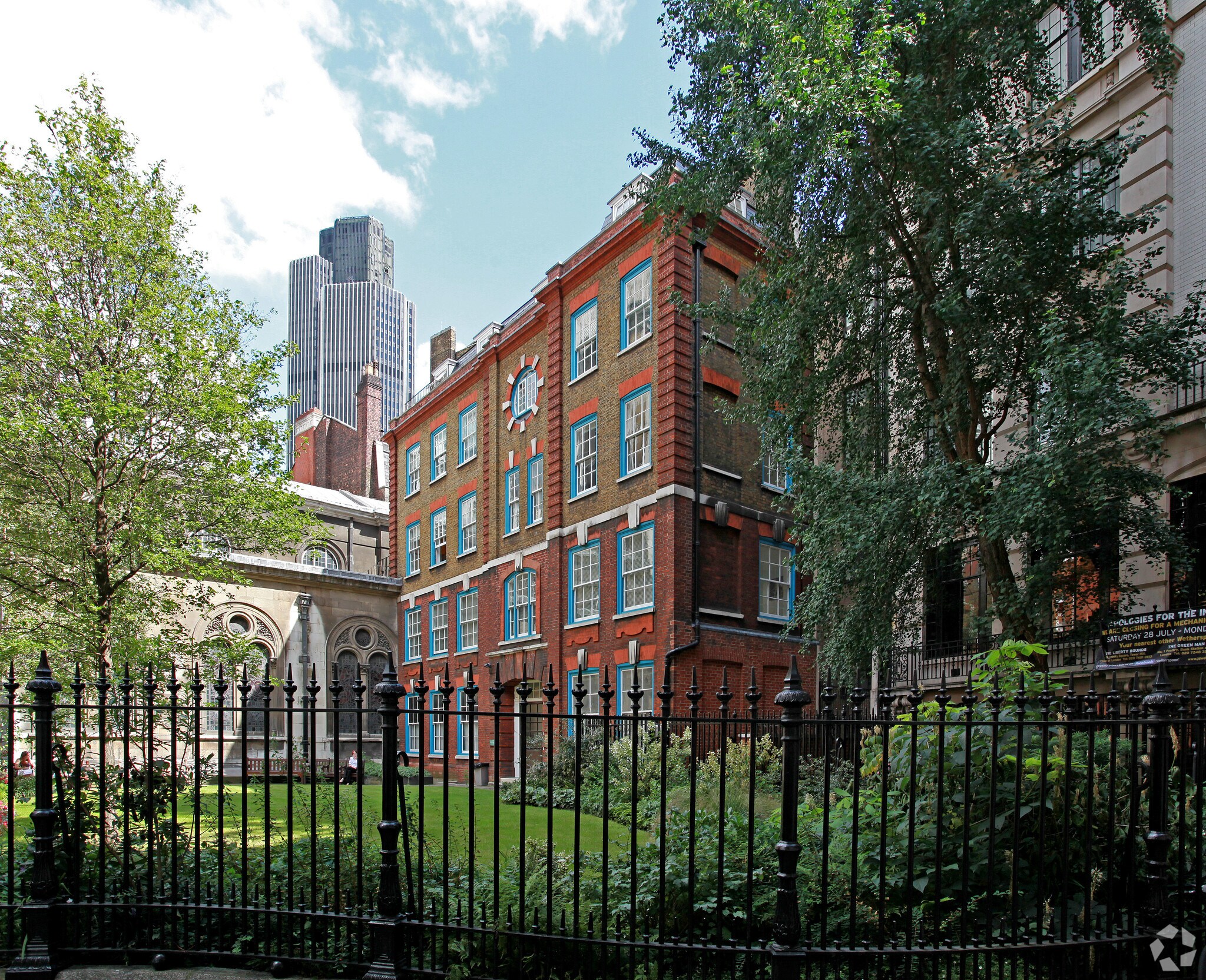 St Michaels Aly, London for sale Primary Photo- Image 1 of 1