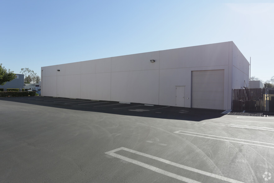 1275 W 9th St, Upland, CA for rent - Building Photo - Image 2 of 2