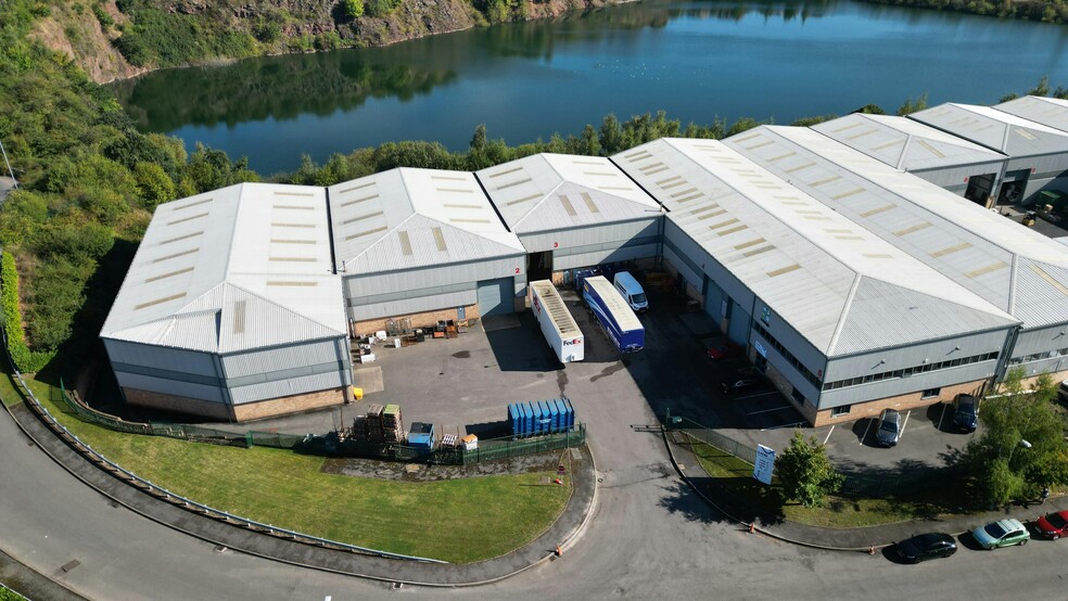 Century Park, Nuneaton to rent - Building Photo - Image 3 of 32