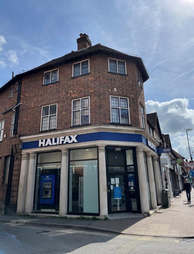 1 The Highway, Beaconsfield for sale Primary Photo- Image 1 of 1