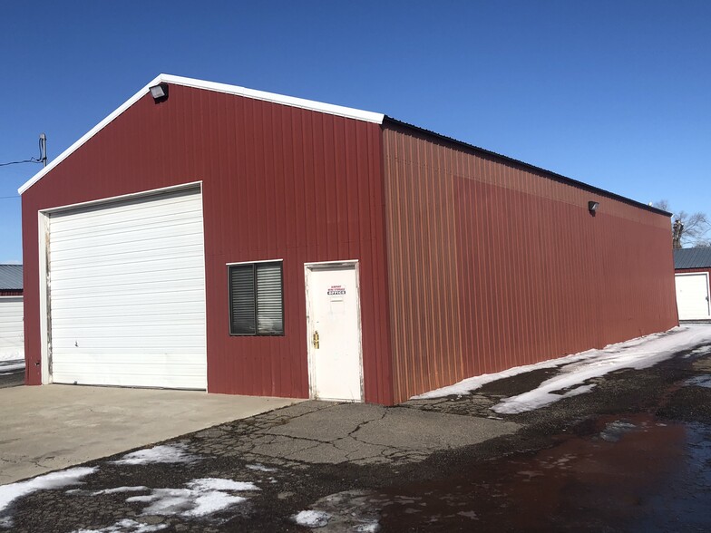 1894 Airport Rd, Kalispell, MT for rent - Building Photo - Image 1 of 5