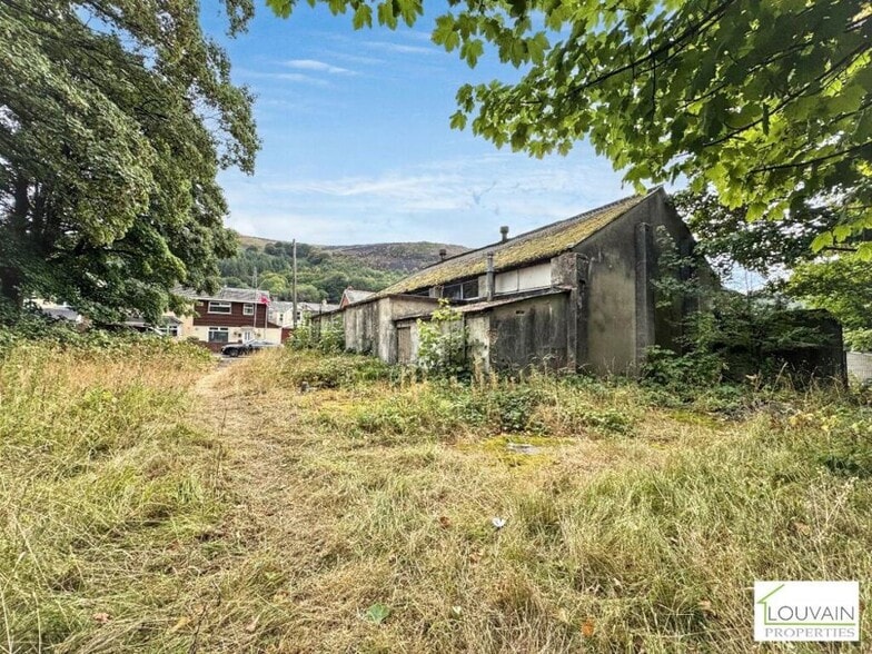 44 William St, Cwm for sale - Building Photo - Image 2 of 11