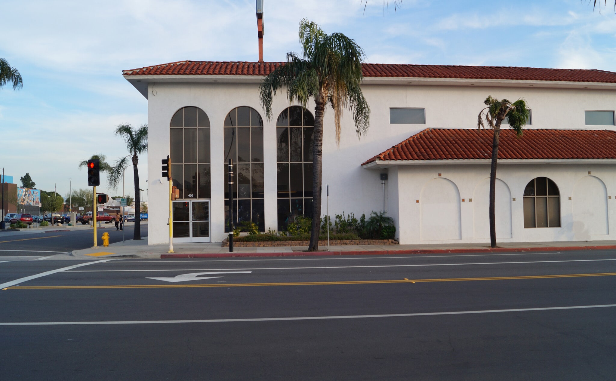 400 San Fernando Mission Blvd, San Fernando, CA to rent Building Photo- Image 1 of 9