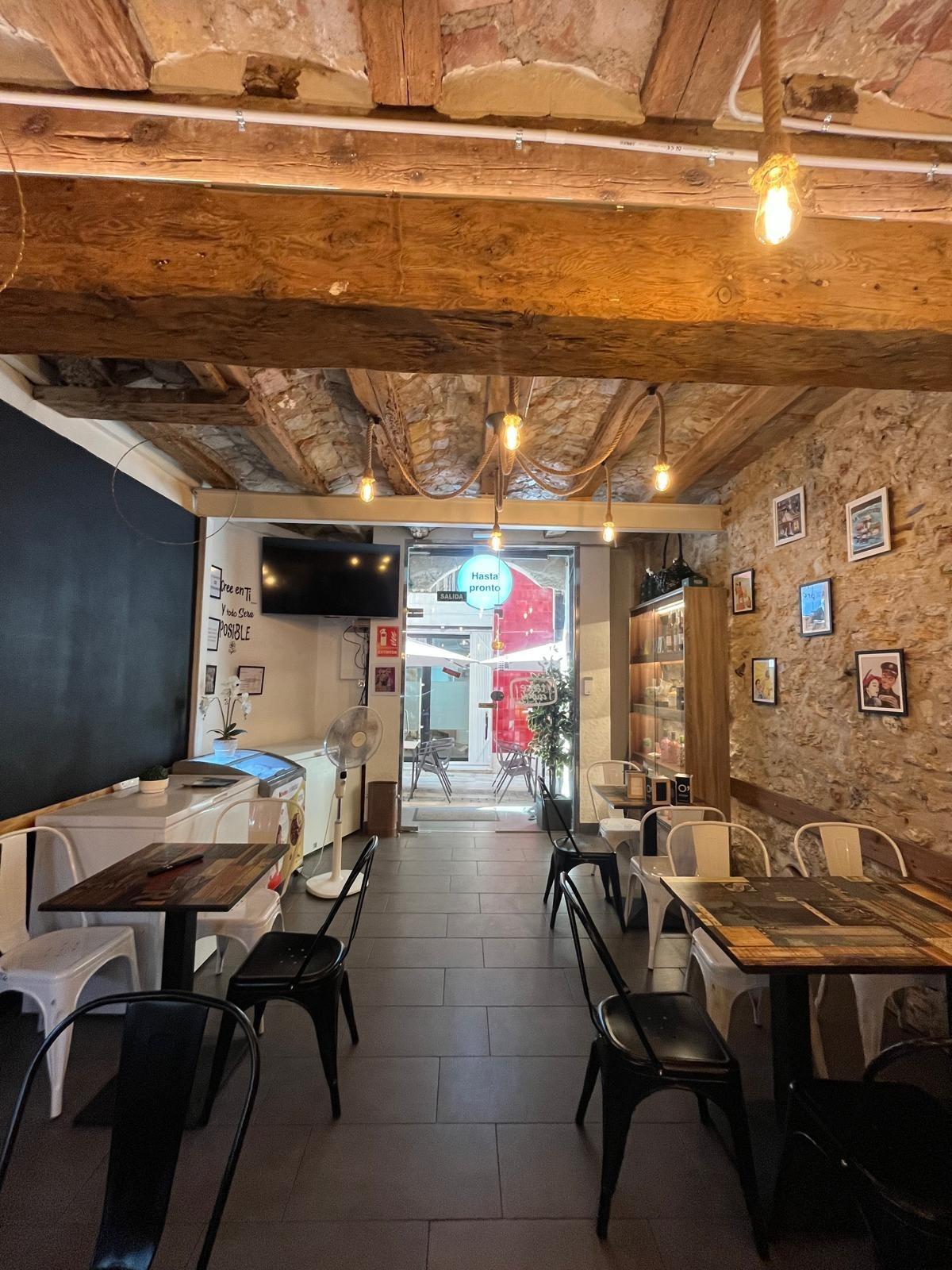 Retail in Tortosa, Tarragona to rent Interior Photo- Image 1 of 9