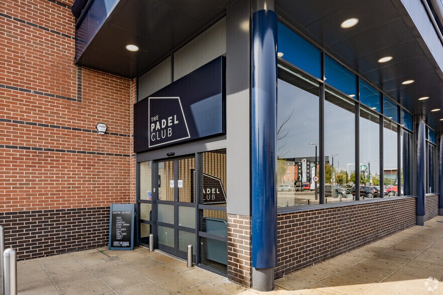 St. Ann Way, Gloucester to rent - Building Photo - Image 3 of 3