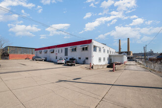 3330 Beekman St, Cincinnati, OH for rent Building Photo- Image 1 of 8