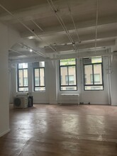 344 W 38th St, New York, NY for rent Interior Photo- Image 2 of 2