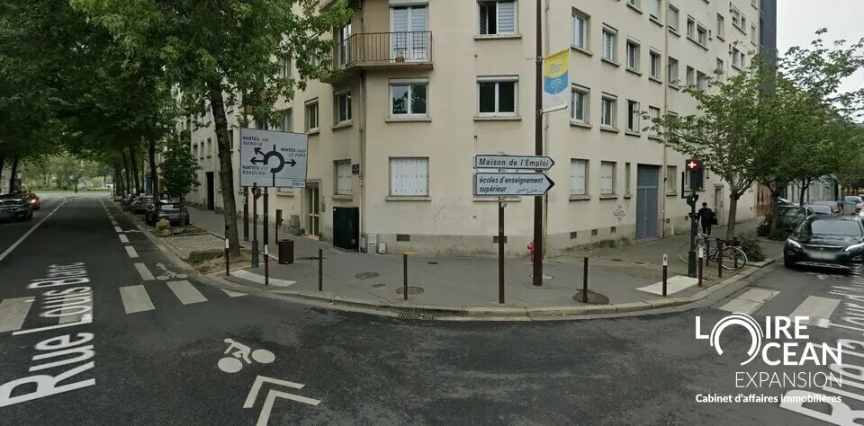 Retail in Nantes to rent Building Photo- Image 1 of 5