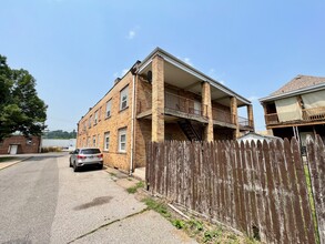 96 Helen St, Mc Kees Rocks, PA for sale Primary Photo- Image 1 of 1