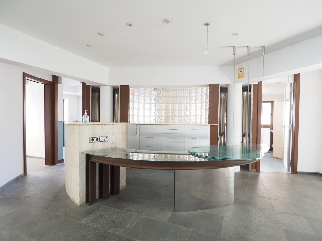 Office in Granollers, Barcelona to rent Primary Photo- Image 1 of 4