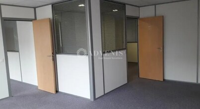 Office in Noisy-le-Grand to rent Interior Photo- Image 2 of 4