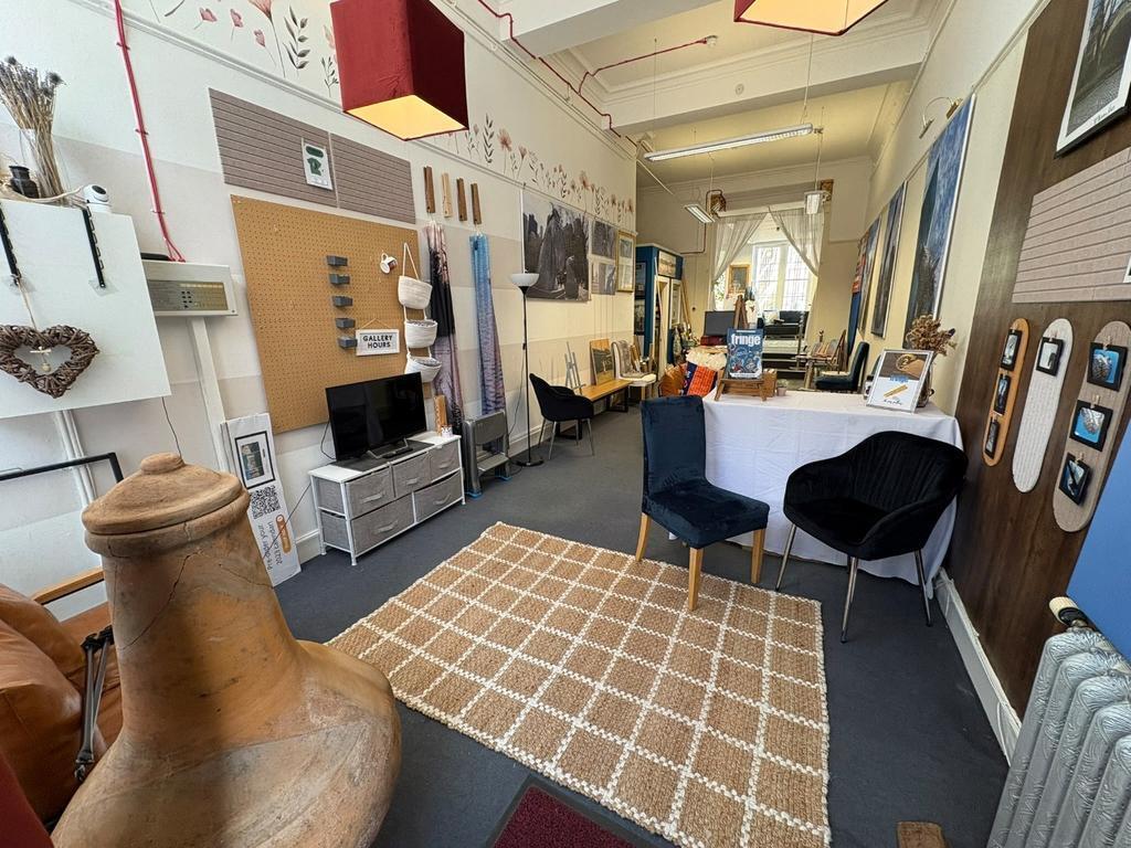 50 St Marys St, Edinburgh to rent Interior Photo- Image 1 of 21