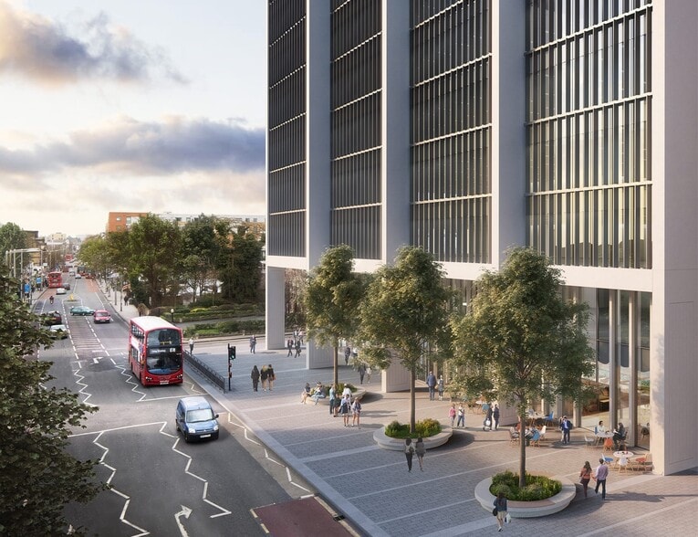 52 Uxbridge Rd, London to rent - Building Photo - Image 2 of 6