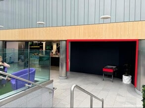 Almondvale Ave, Livingston to rent Interior Photo- Image 1 of 2