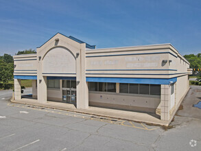 409 N Main St, Kernersville, NC for sale Primary Photo- Image 1 of 1