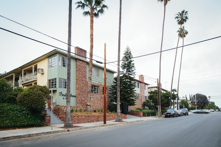 4511 Finley Ave, Los Angeles 90027