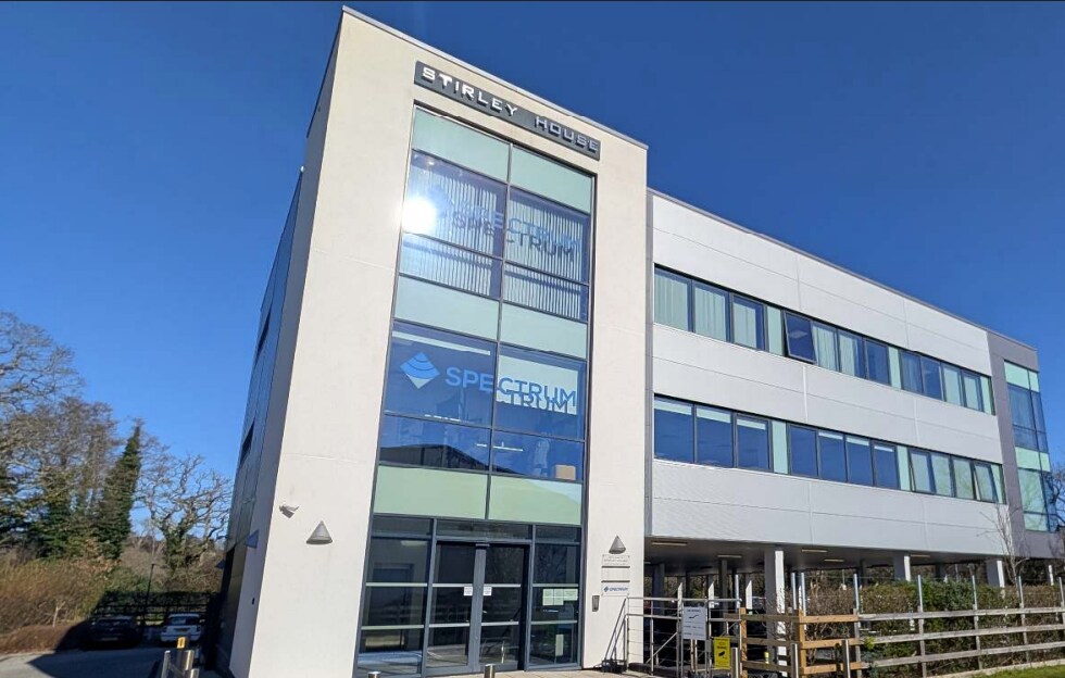 Ampress Ln, Lymington to rent Primary Photo- Image 1 of 7