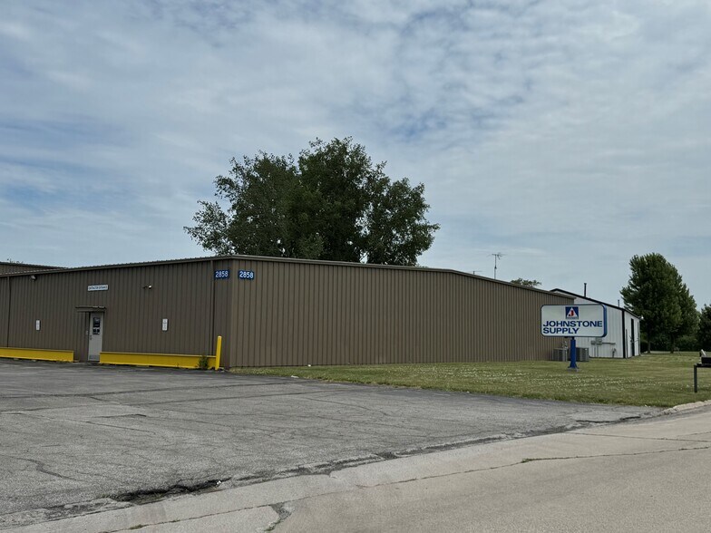 2858 Enterprise Ct, Saginaw, MI for sale - Building Photo - Image 3 of 9