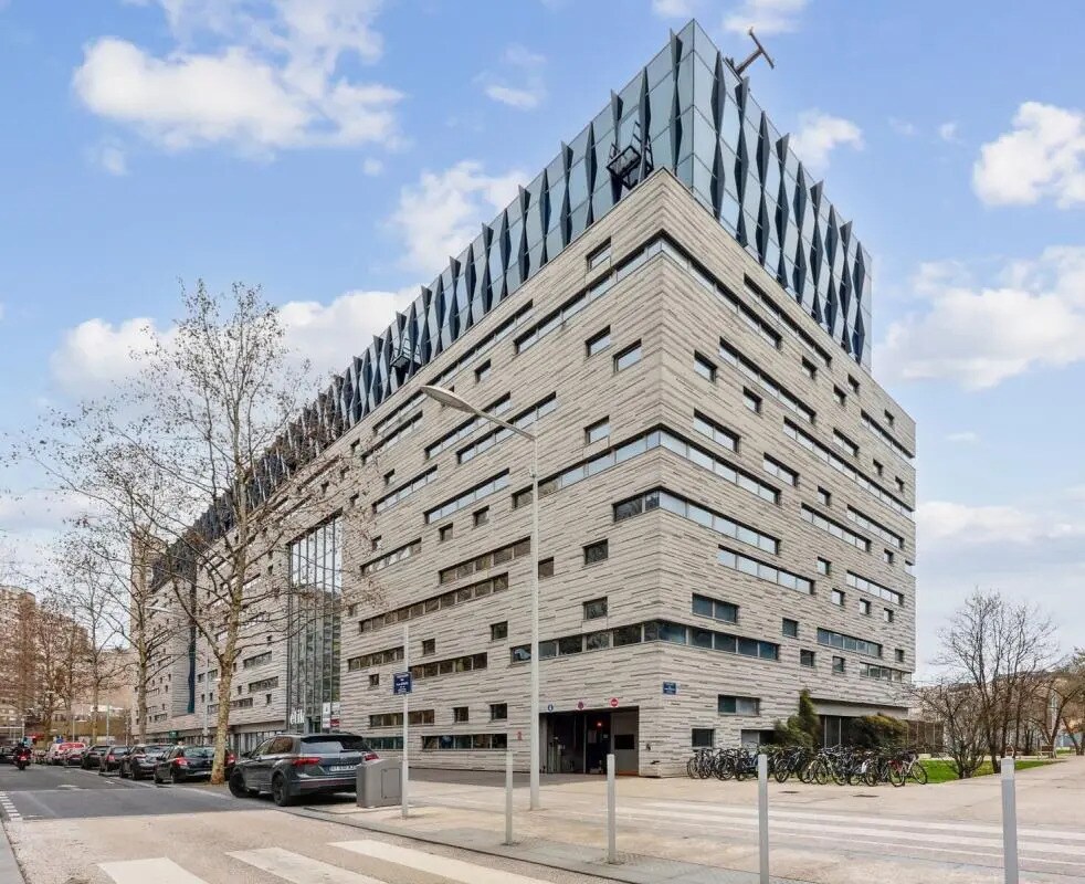 892-896 Rue Yves Kermen, Boulogne-Billancourt to rent Primary Photo- Image 1 of 17