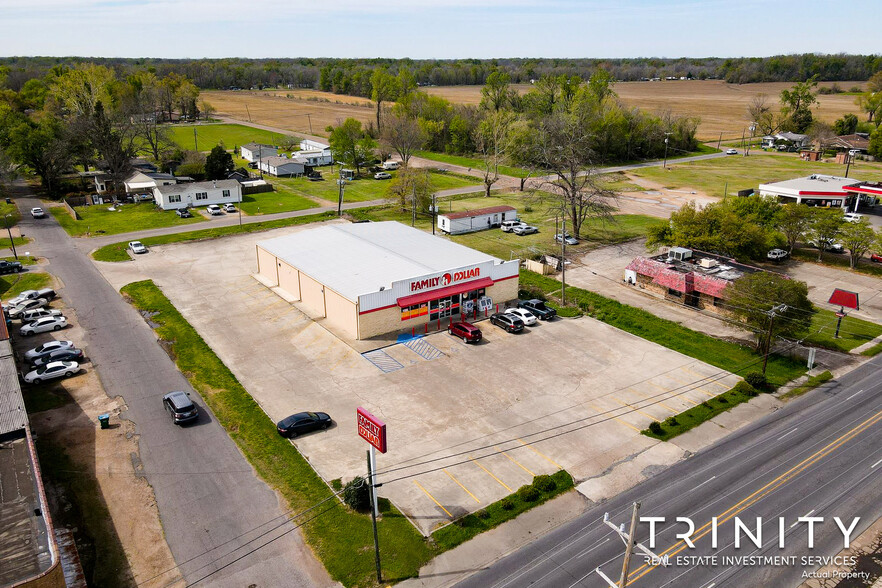 504 Ee Wallace Blvd N, Ferriday, LA for sale - Primary Photo - Image 1 of 7