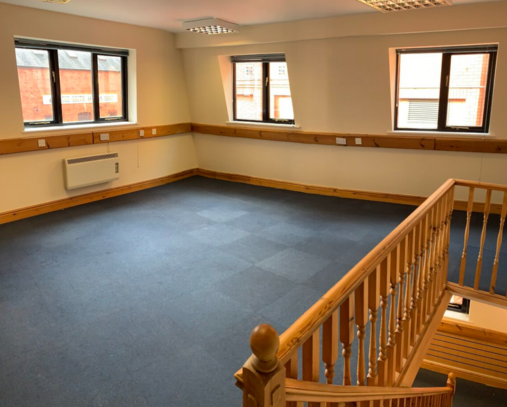 Brock Ln, Maidenhead for rent - Interior Photo - Image 2 of 4