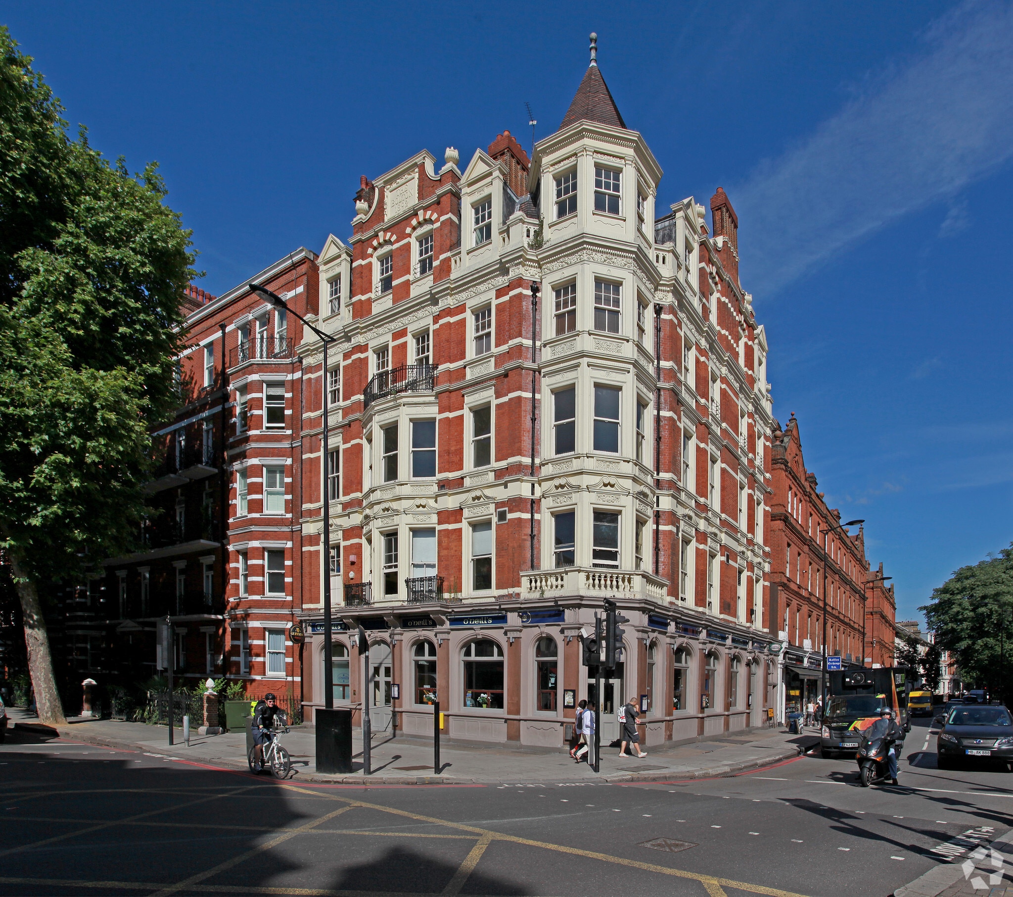 326 Earls Court Rd, London to rent Primary Photo- Image 1 of 3