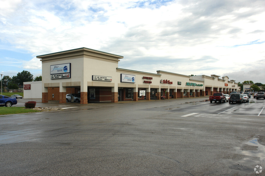 440-480 New Albany Plaza Ctr, New Albany, IN for rent - Building Photo - Image 2 of 5