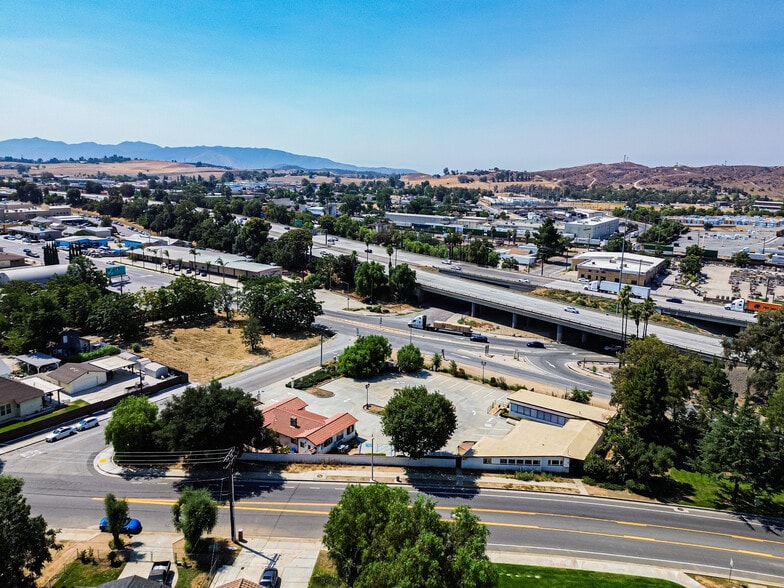 635 Veile Ave, Beaumont, CA to rent - Building Photo - Image 3 of 18
