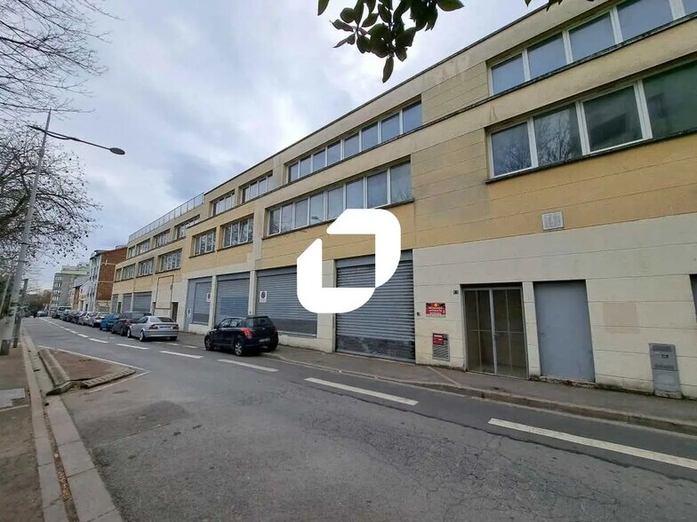 Light Industrial in Bagnolet to rent - Building Photo - Image 2 of 19