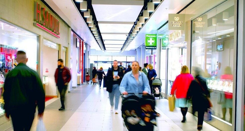 Newland Walk, Northampton to rent - Building Photo - Image 3 of 8