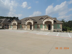 1904 Longmire Rd, Conroe, TX for rent Building Photo- Image 1 of 9