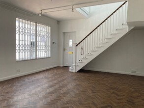 Dower House Square, Bawtry for rent Interior Photo- Image 2 of 2