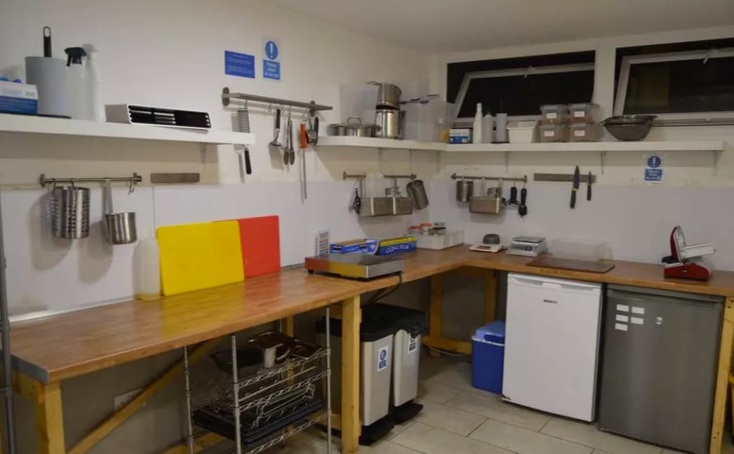 48 Lowtown, Pudsey to rent Interior Photo- Image 1 of 7