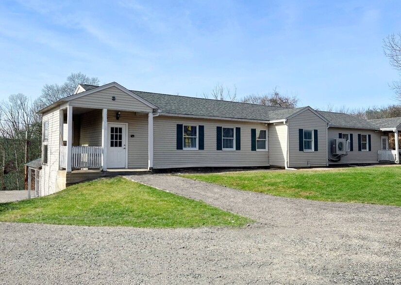 3 Countryside Dr, Milford, MA for rent - Primary Photo - Image 1 of 5