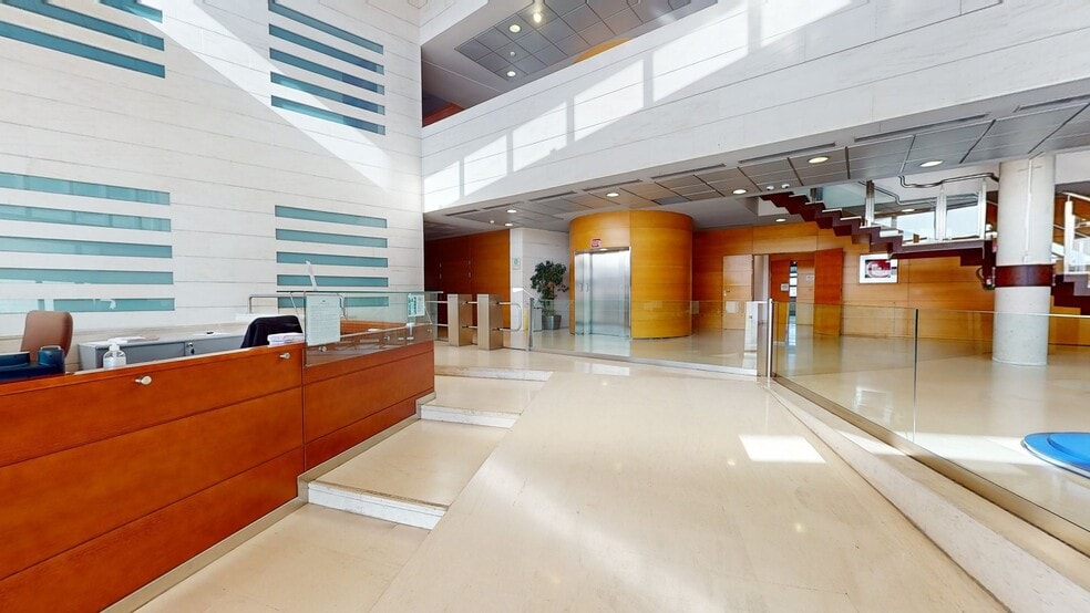 Calle Caléndula, 13, Alcobendas, Madrid to rent - Matterport 3D Scan - Image 3 of 27