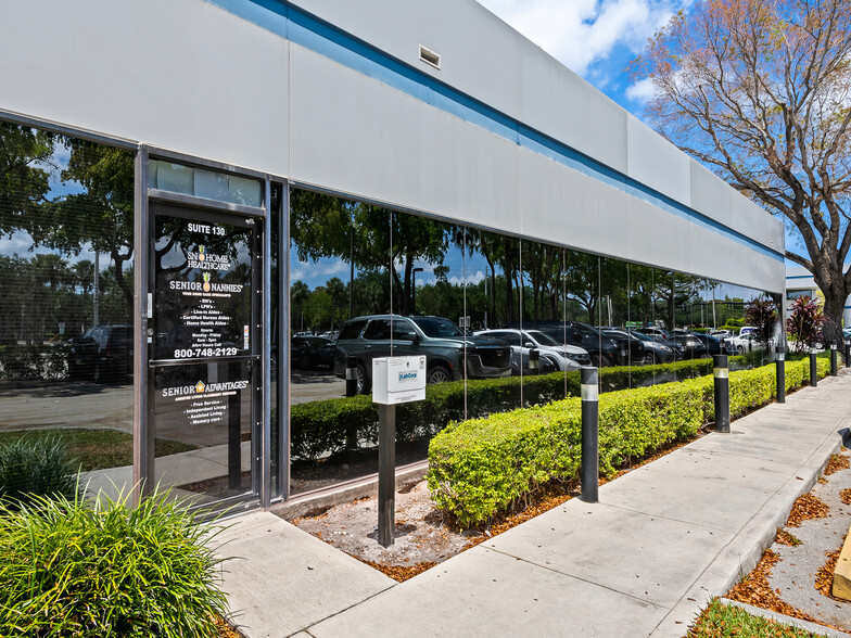 3313 W Commercial Blvd, Fort Lauderdale, FL for sale - Building Photo - Image 3 of 10