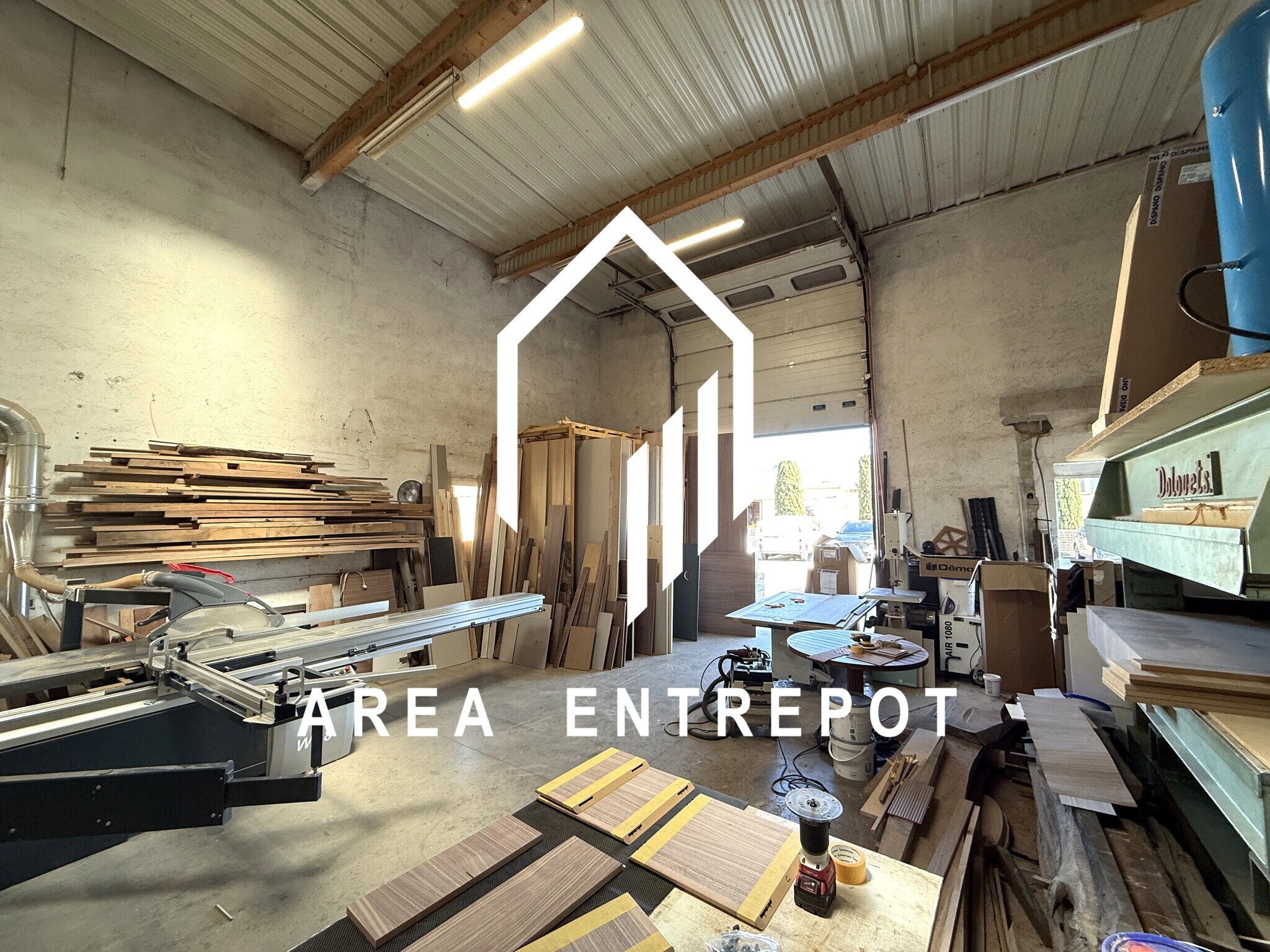 Light Industrial in Aubagne to rent Primary Photo- Image 1 of 7